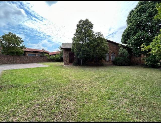 3 BEDROOM PROPERTY TO RENT IN ROOIHUISKRAAL